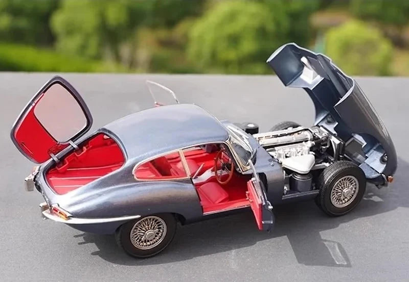 [Kyosho] 1:18 Jaguar 1974 E-Type Blue Model Car Die-Cast