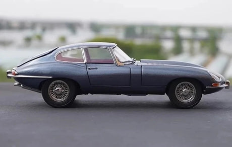 [Kyosho] 1:18 Jaguar 1974 E-Type Blue Model Car Die-Cast