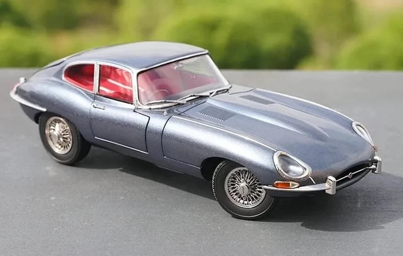 [Kyosho] 1:18 Jaguar 1974 E-Type Blue Model Car Die-Cast