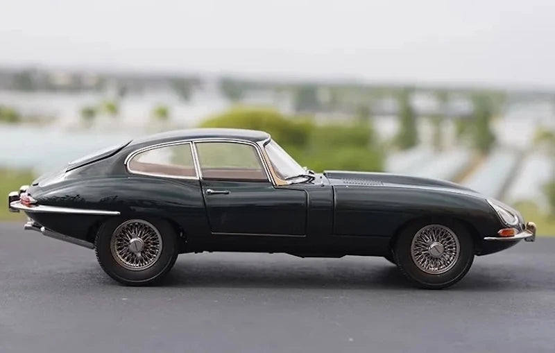 [Kyosho] 1:18 Jaguar 1974 E-Type Green Model Car Die-Cast