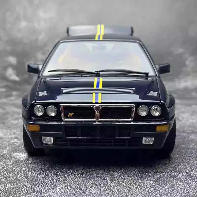 [Kyosho] 1:18 Lancia 1993 Delta HF Integrale Evo II Blue Model Car Die-Cast