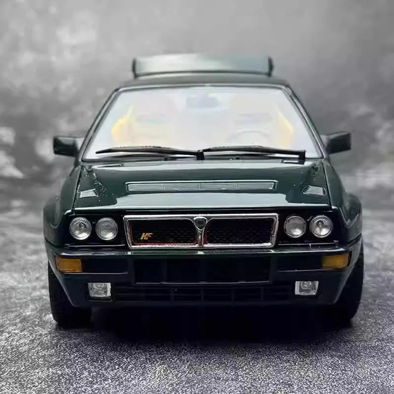 [Kyosho] 1:18 Lancia 1993 Delta HF Integrale Evo II Green Model Car Die-Cast