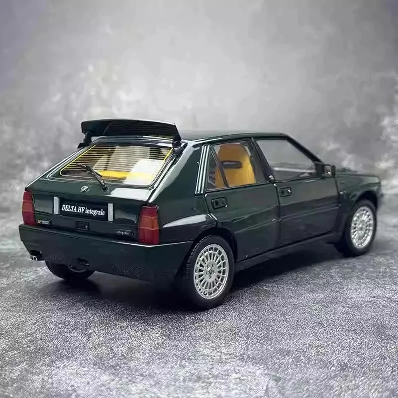 [Kyosho] 1:18 Lancia 1993 Delta HF Integrale Evo II Green Model Car Die-Cast