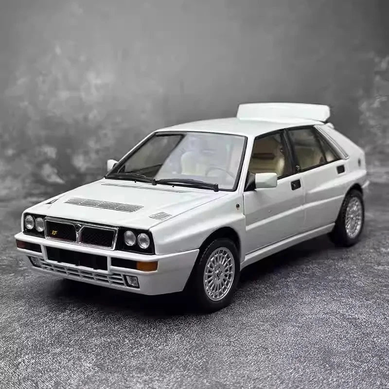 [Kyosho] 1:18 Lancia 1993 Delta HF Integrale Evo II White Model Car Die-Cast