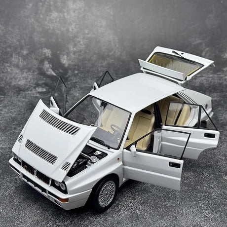 [Kyosho] 1:18 Lancia 1993 Delta HF Integrale Evo II White Model Car Die-Cast
