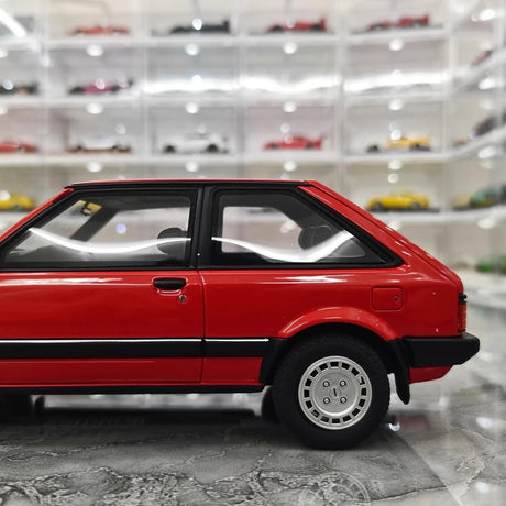 [Kyosho] 1:18 Mazda 1985 Familia XG Red Model Car Die-Cast