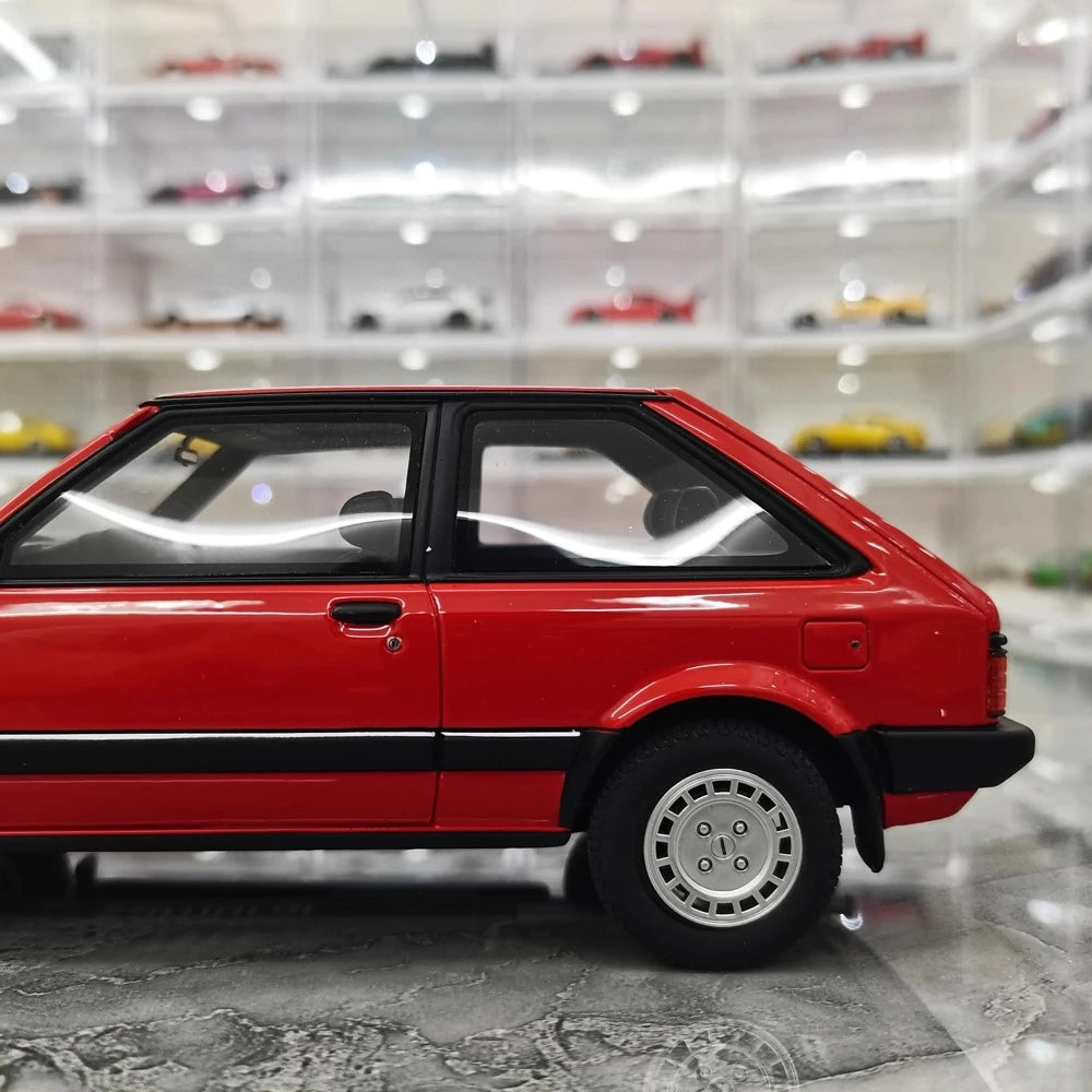 [Kyosho] 1:18 Mazda 1985 Familia XG Red Model Car Die-Cast