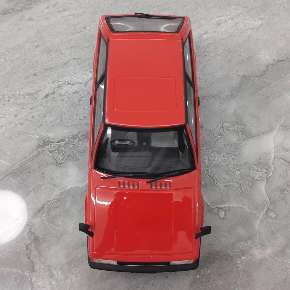 [Kyosho] 1:18 Mazda 1985 Familia XG Red Model Car Die-Cast