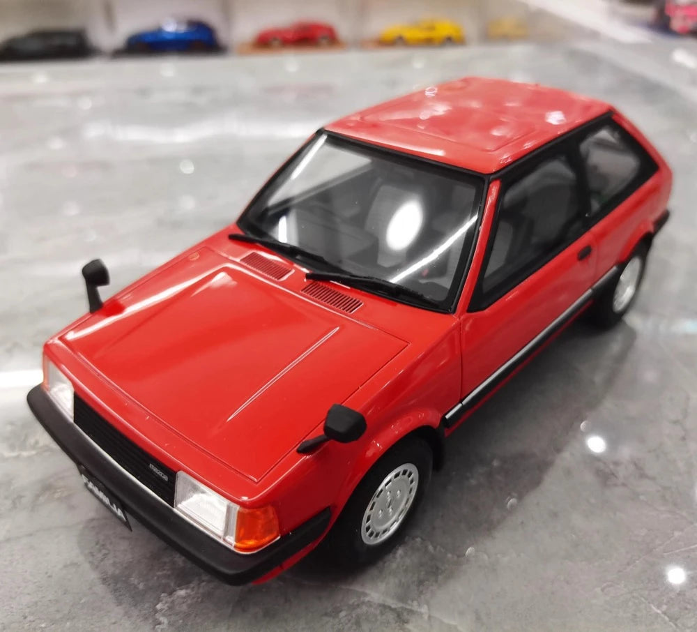 [Kyosho] 1:18 Mazda 1985 Familia XG Red Model Car Die-Cast