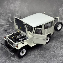 [Kyosho] 1:18 Toyota 1960 Land Cruiser FJ40 White Model Car Die-Cast