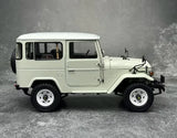 [Kyosho] 1:18 Toyota 1960 Land Cruiser FJ40 White Model Car Die-Cast