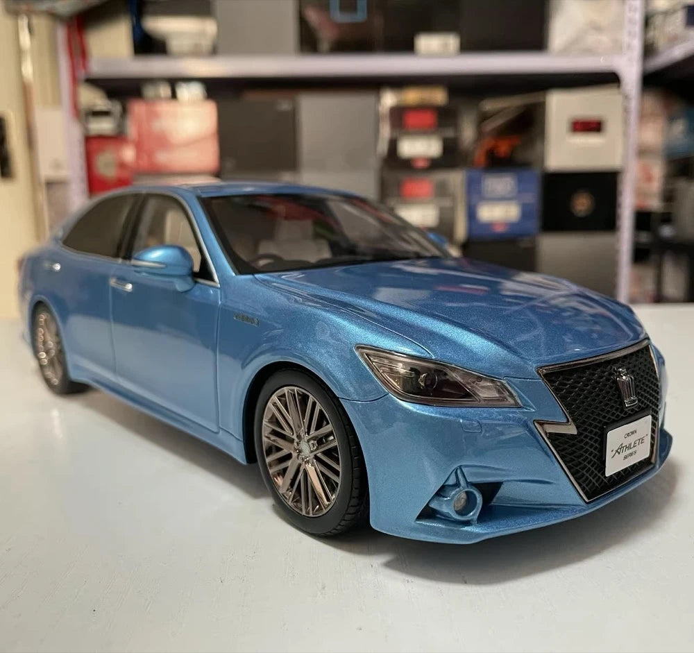 [Kyosho] 1:18 Toyota 2012 Crown Athlete S210 Blue Model Car Die-Cast