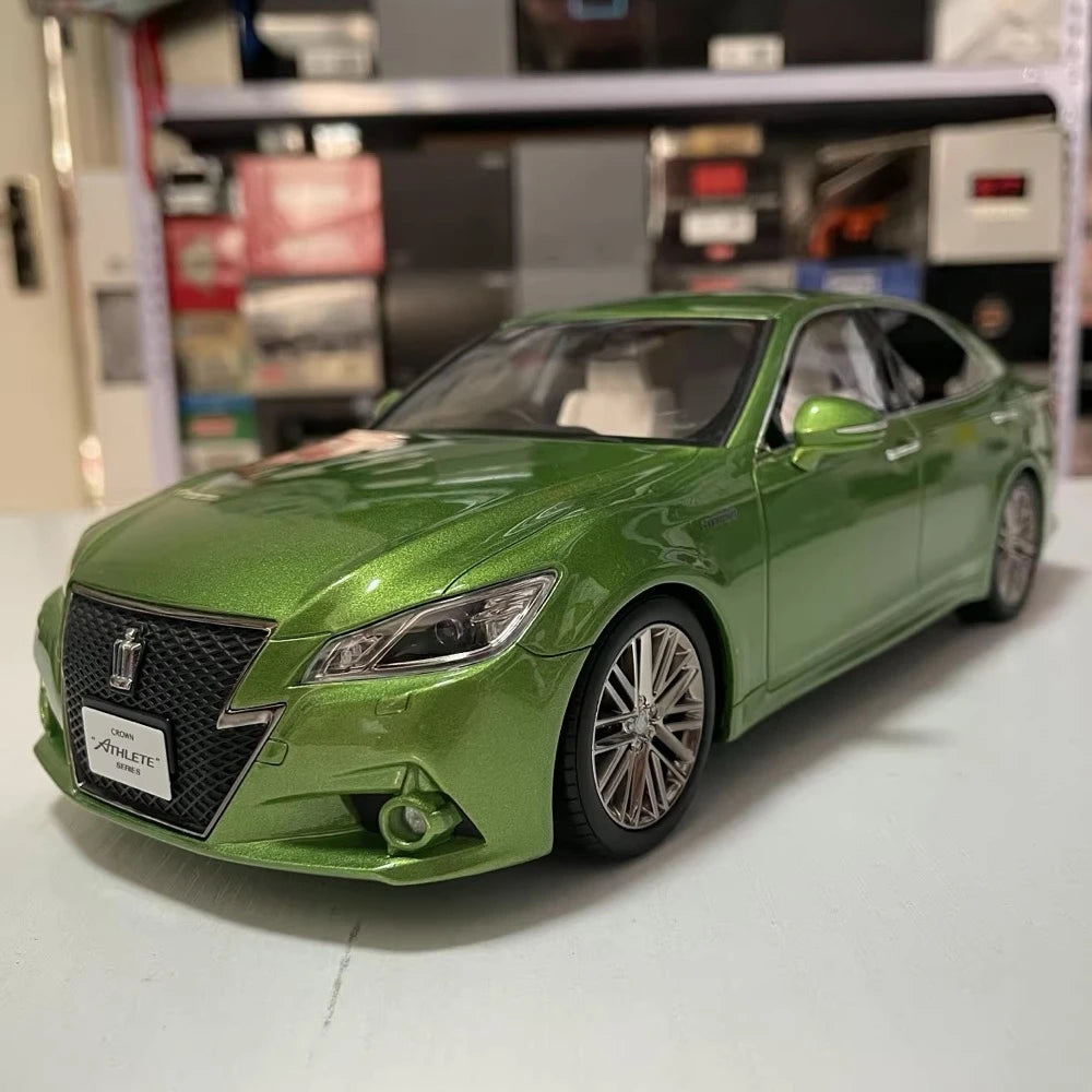 [Kyosho] 1:18 Toyota 2012 Crown Athlete S210 グリーン モデルカー Die-Cast