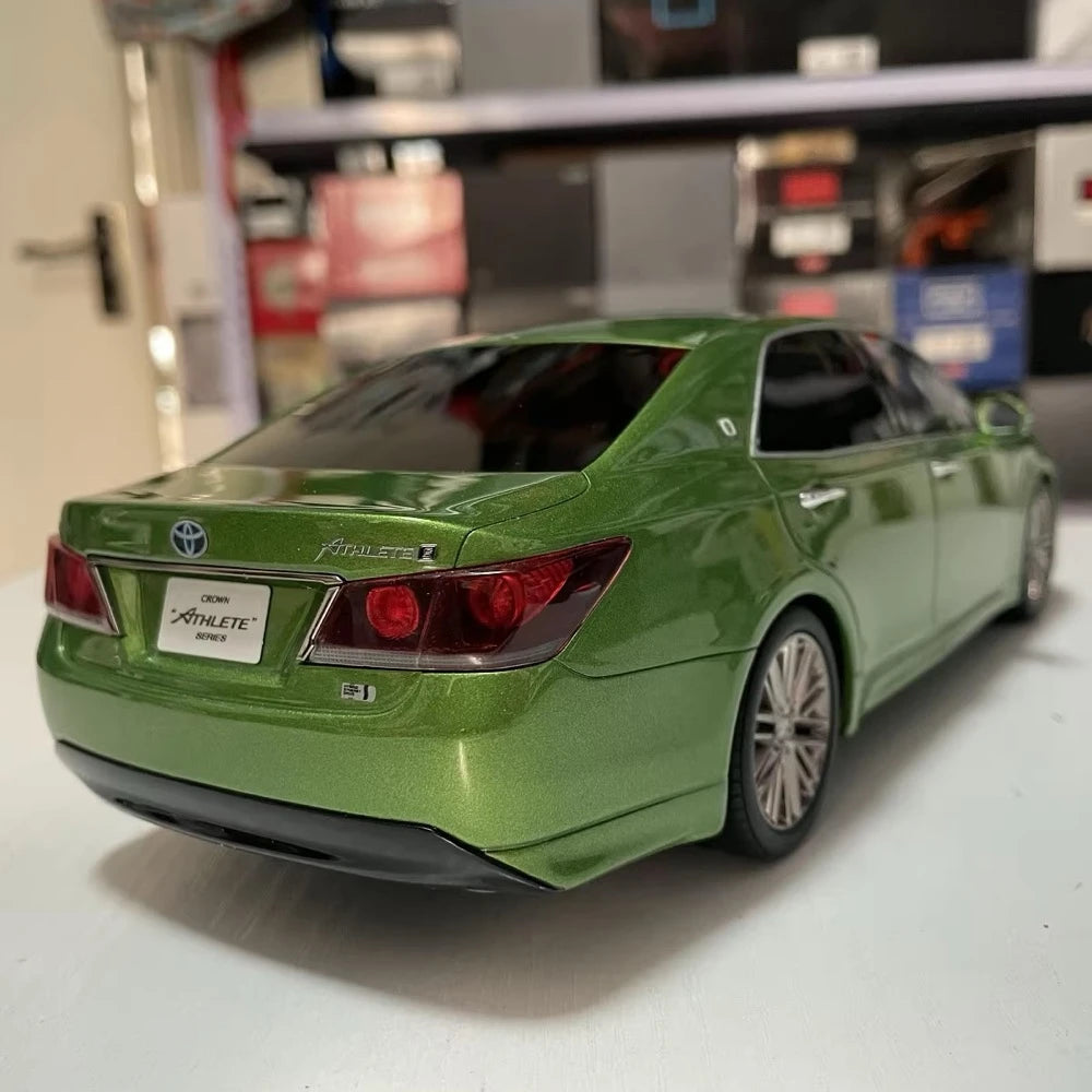 [Kyosho] 1:18 Toyota 2012 Crown Athlete S210 verde modellino di auto Die-Cast