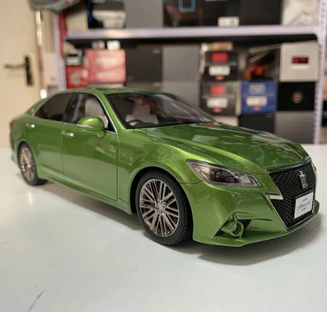 [Kyosho] 1:18 Toyota 2012 Crown Athlete S210 vert voiture miniature Die-Cast
