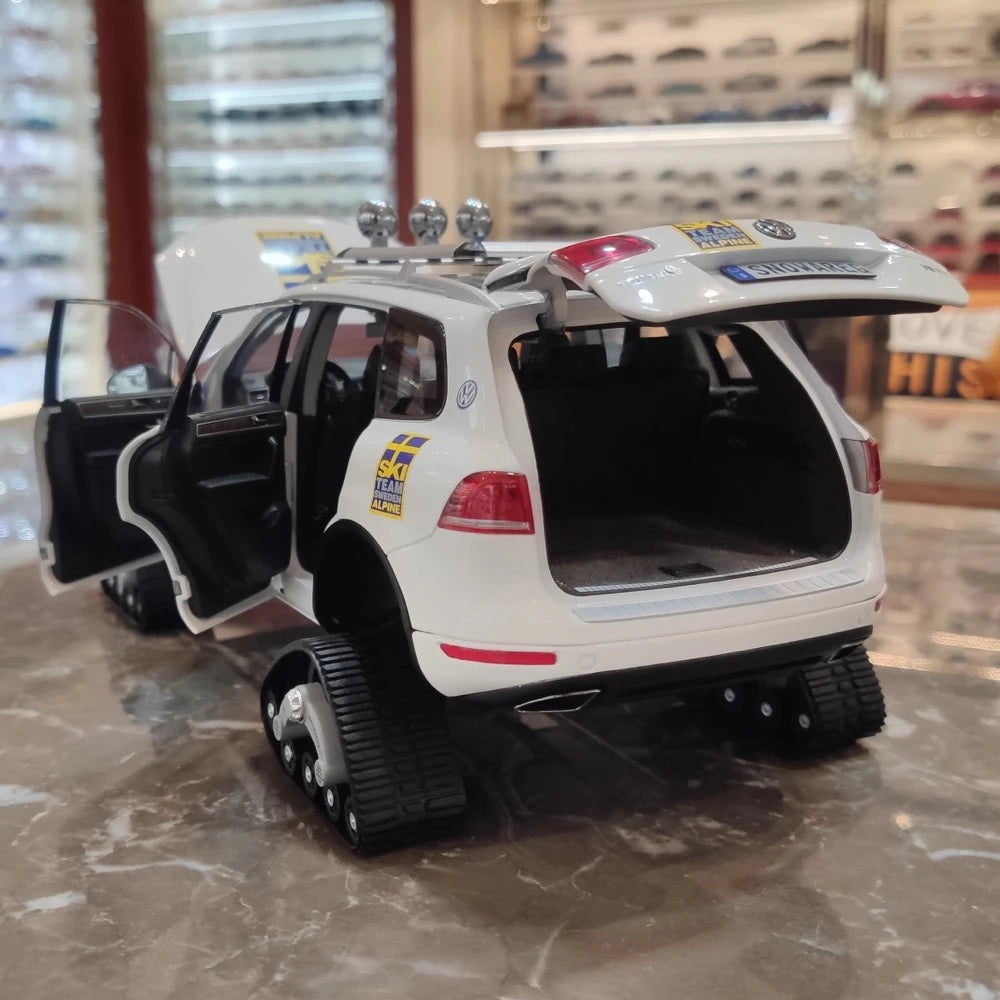 [Kyosho] 1:18 Volkswagen 2010 Touareg Snowareg Sweden Model Car Die-Cast