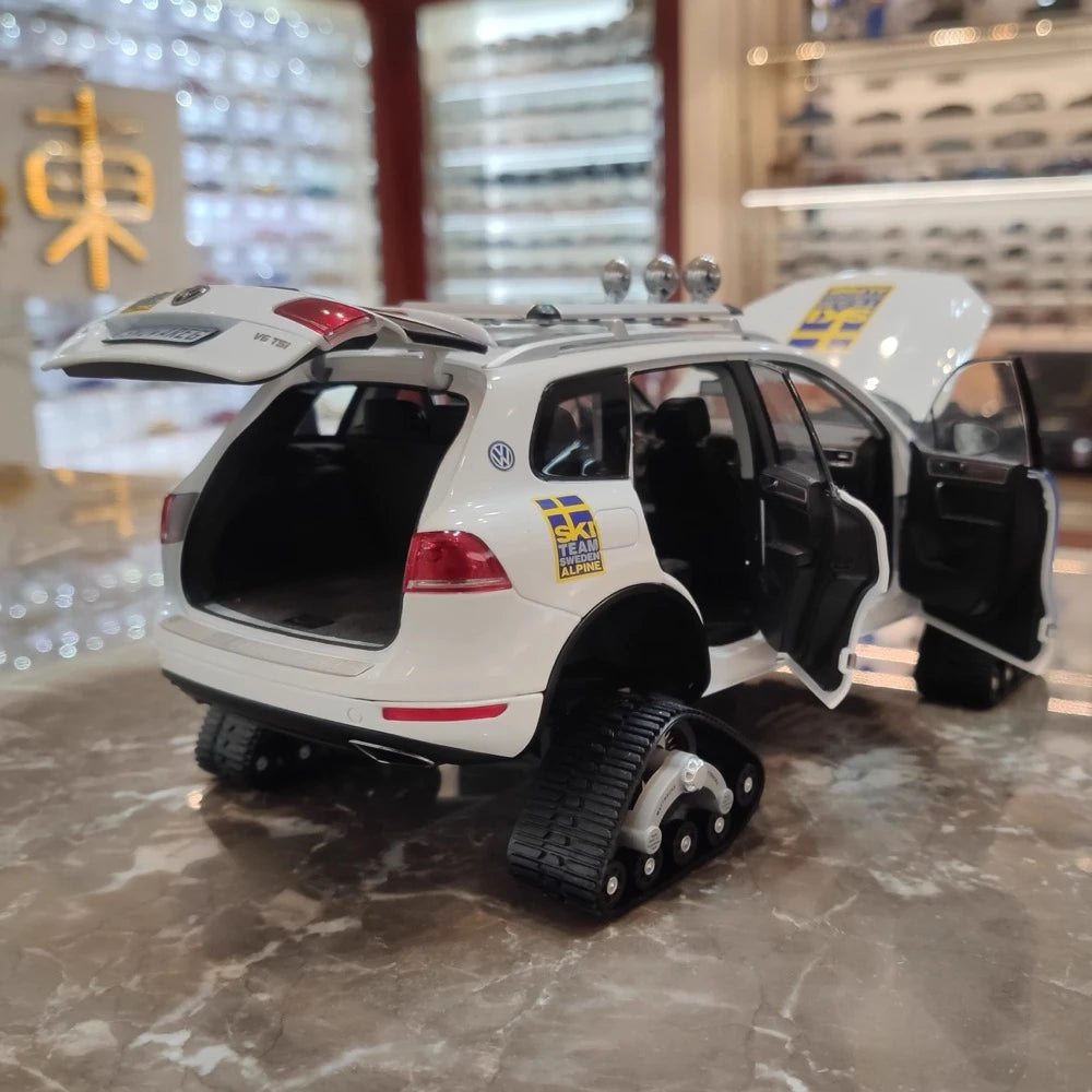[Kyosho] 1:18 Volkswagen 2010 Touareg Snowareg Sweden Model Car Die-Cast