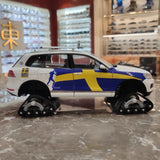 [Kyosho] 1:18 Volkswagen 2010 Touareg Snowareg Sweden モデルカー Die-Cast