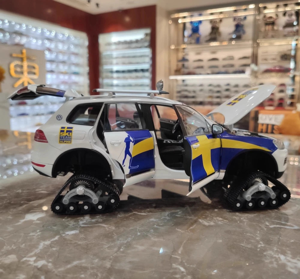 [Kyosho] 1:18 Volkswagen 2010 Touareg Snowareg Sweden モデルカー Die-Cast