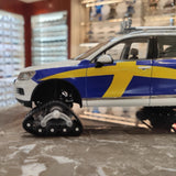 [Kyosho] 1:18 Volkswagen 2010 Touareg Snowareg Sweden モデルカー Die-Cast