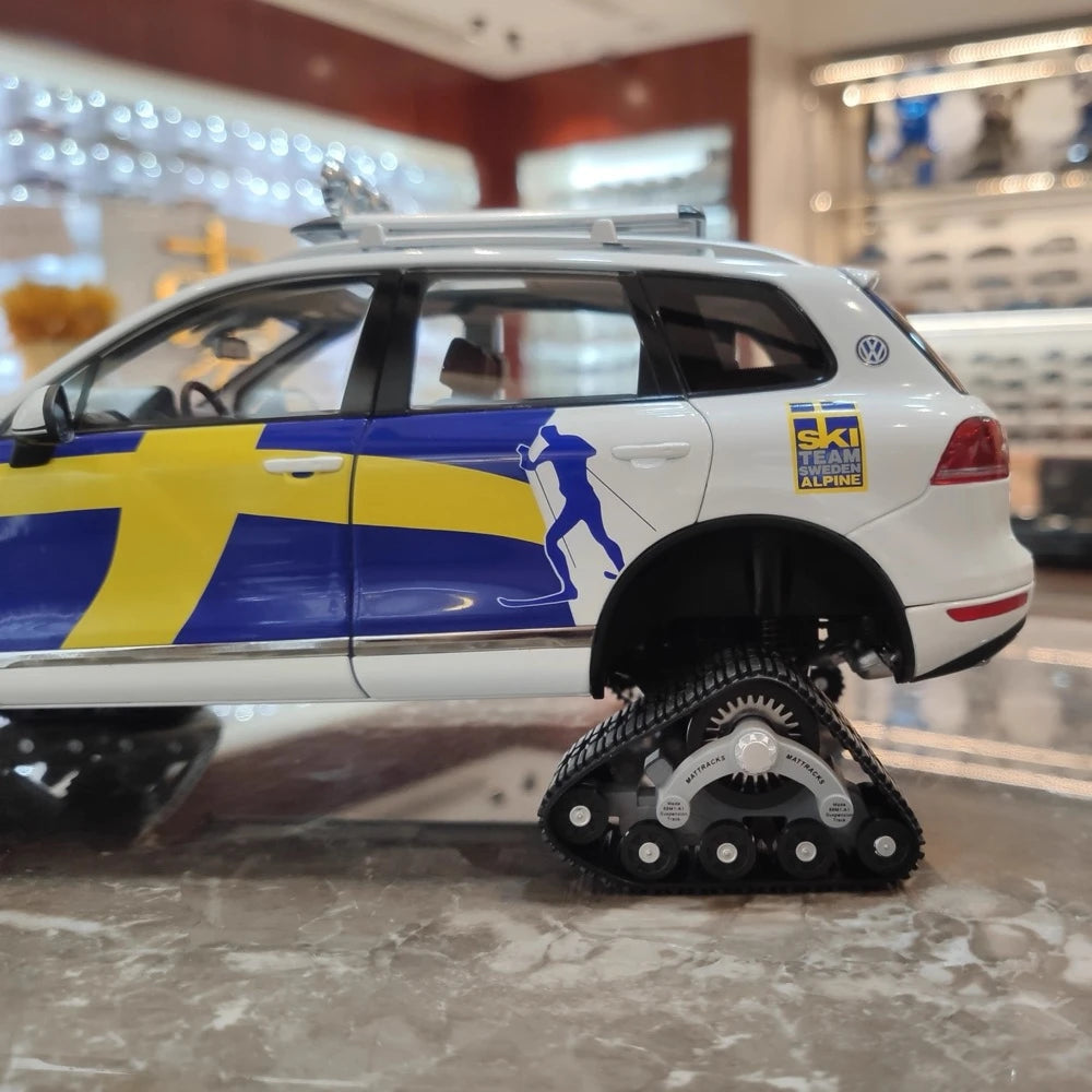 [Kyosho] 1:18 Volkswagen 2010 Touareg Snowareg Sweden Model Car Die-Cast