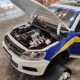 [Kyosho] 1:18 Volkswagen 2010 Touareg Snowareg Sweden モデルカー Die-Cast