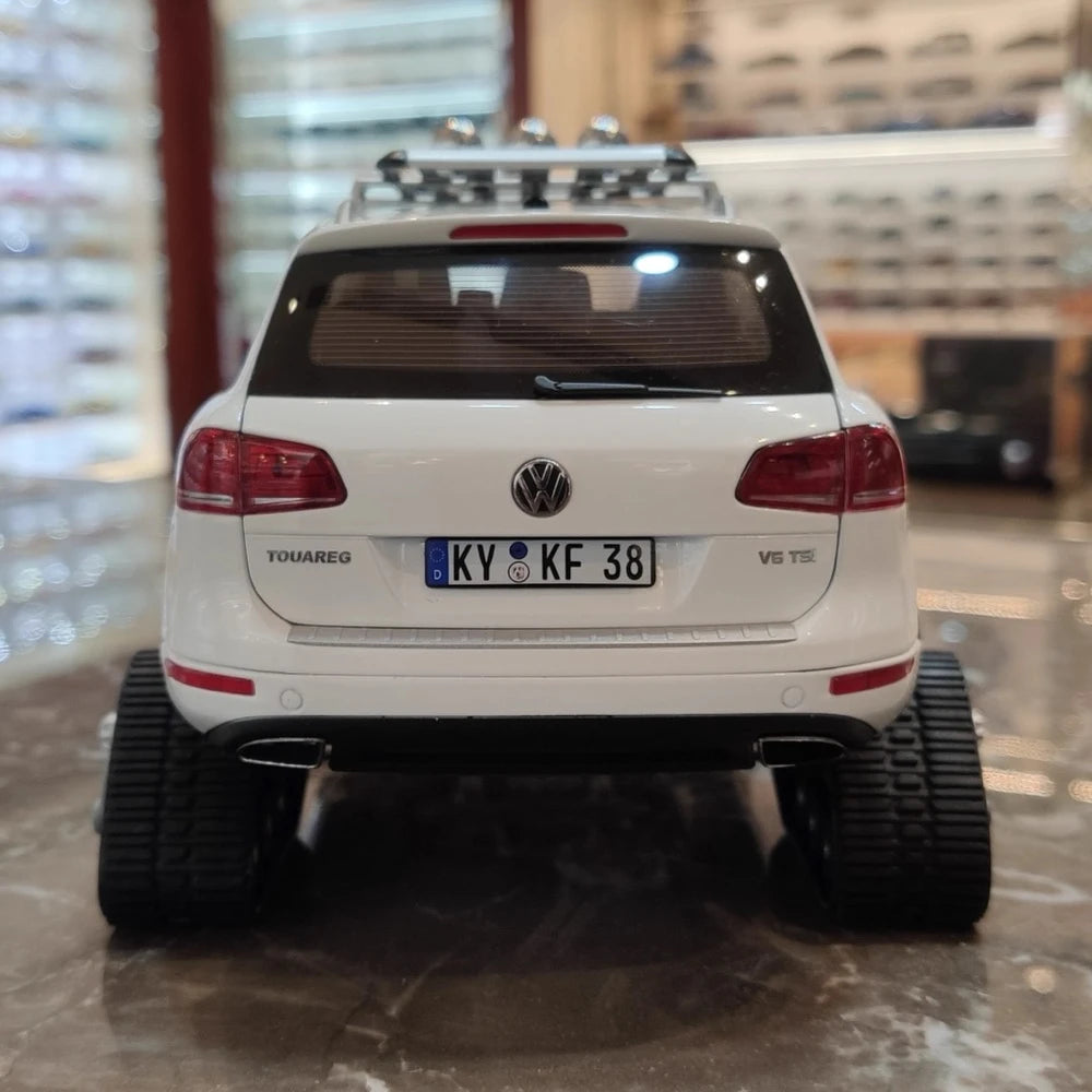 [Kyosho] 1:18 Volkswagen 2010 Touareg Snowareg White Model Car Die-Cast