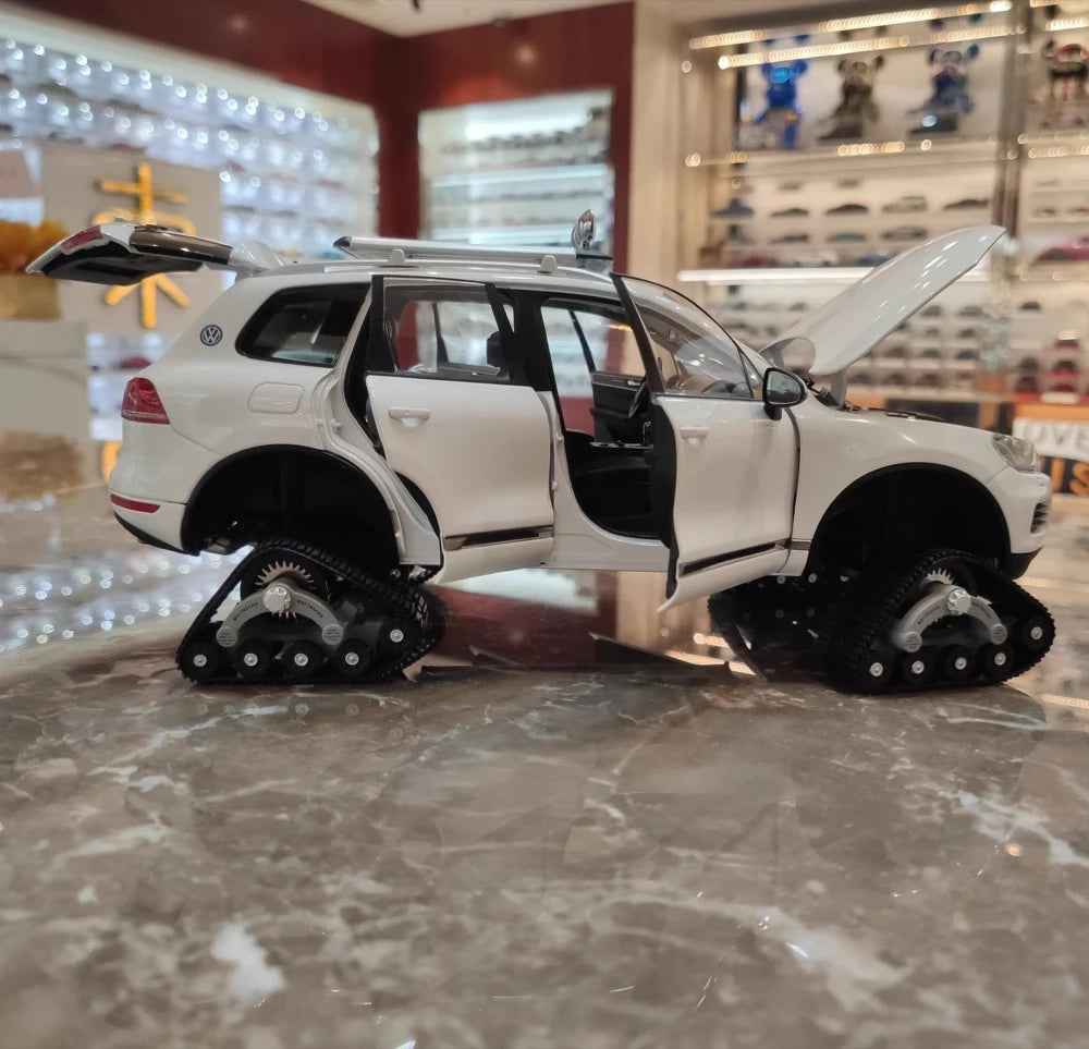 [Kyosho] 1:18 Volkswagen 2010 Touareg Snowareg White Model Car Die-Cast