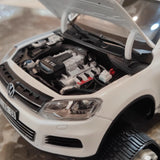 [Kyosho] 1:18 Volkswagen 2010 Touareg Snowareg White Model Car Die-Cast