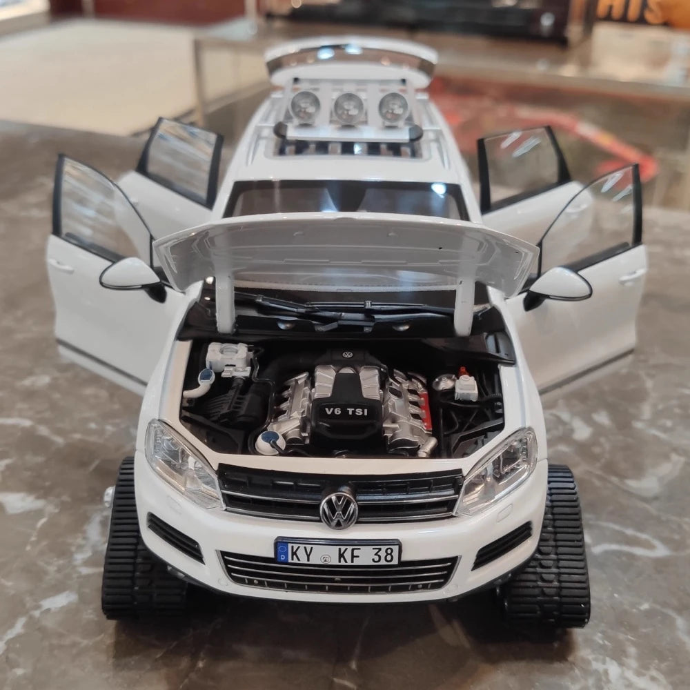 [Kyosho] 1:18 Volkswagen 2010 Touareg Snowareg White Model Car Die-Cast