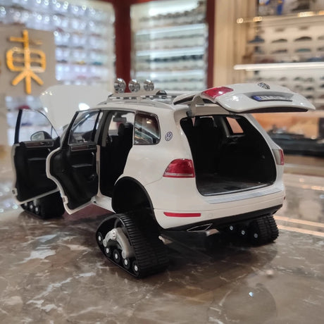 [Kyosho] 1:18 Volkswagen 2010 Touareg Snowareg White Model Car Die-Cast