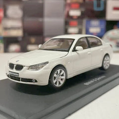 [Kyosho] 1:43 BMW 2003 E60 545i White Model Car Die-Cast