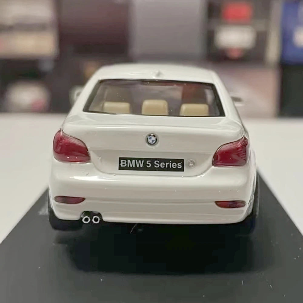 [Kyosho] 1:43 BMW 2003 E60 545i White Model Car Die-Cast
