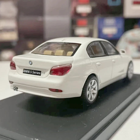 [Kyosho] 1:43 BMW 2003 E60 545i White Model Car Die-Cast