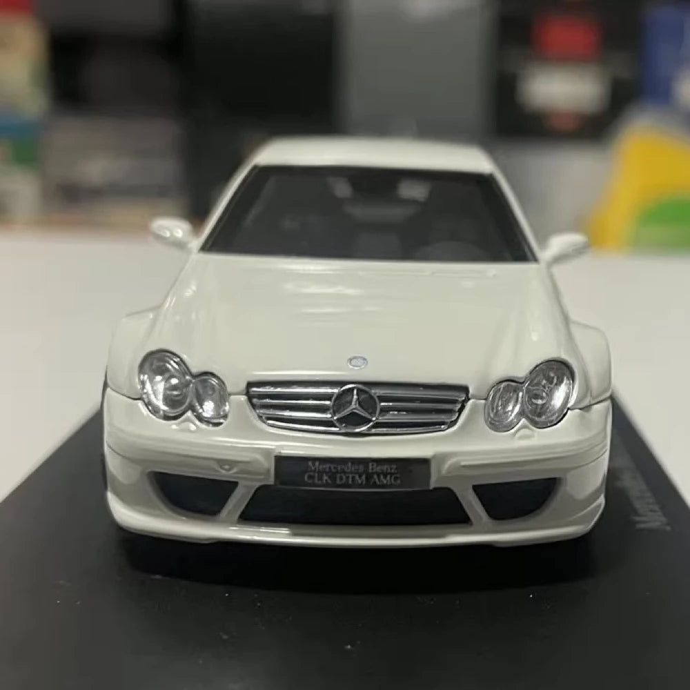 [Kyosho] 1:43 Mercedes-Benz 2004 CLK DTM AMG C209 White Model Car Die-Cast