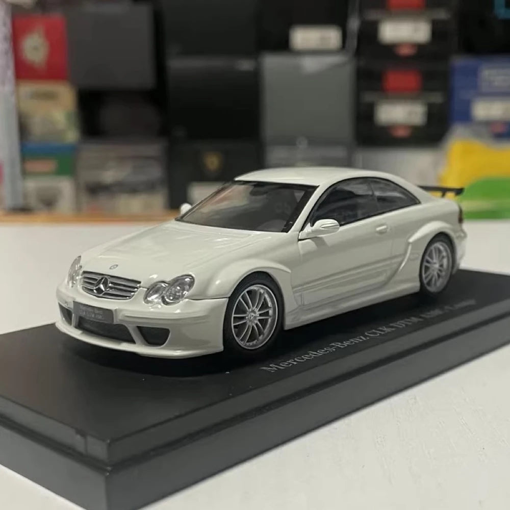 [Kyosho] 1:43 Mercedes-Benz 2004 CLK DTM AMG C209 White Model Car Die-Cast
