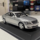 [Kyosho] 1:43 Mercedes-Benz 2006 S600 Guard V221 Silver Model Car Die-Cast
