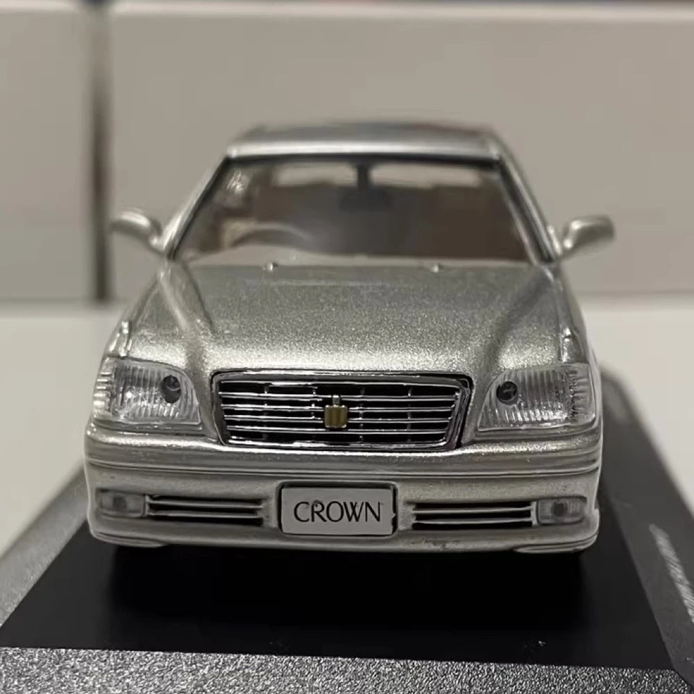 [Kyosho] 1:43 Toyota 2001 Crown S170 Silver Model Car Die-Cast