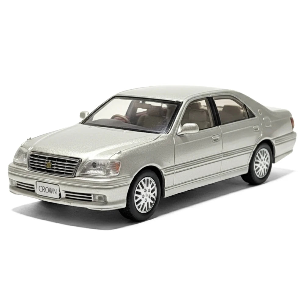 [Kyosho] 1:43 Toyota 2001 Crown S170 Silver Model Car Die-Cast