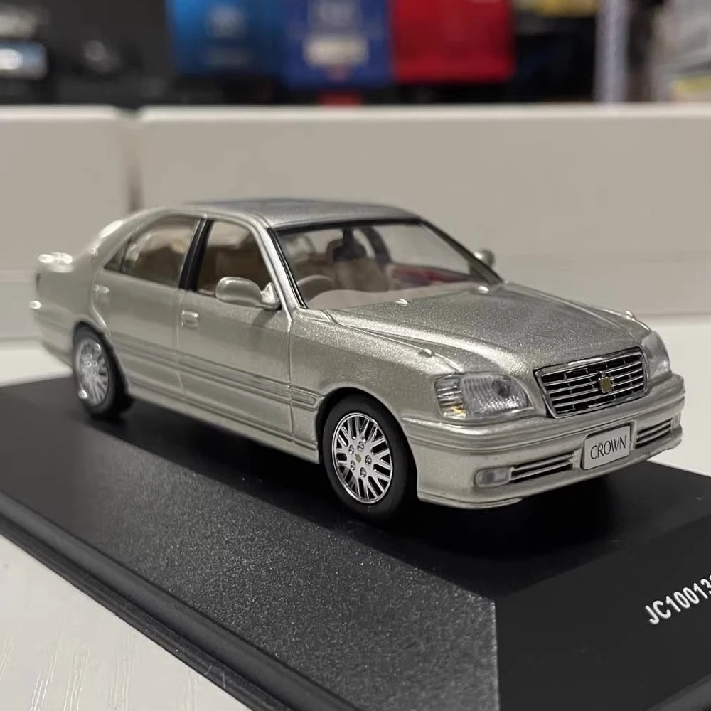 [Kyosho] 1:43 Toyota 2001 Crown S170 Silver Model Car Die-Cast