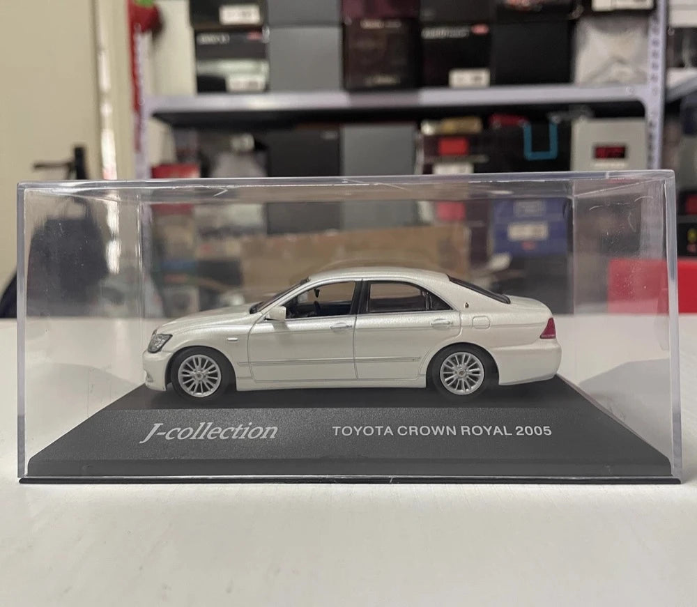 [Kyosho] 1:43 Toyota 2004 Crown S180 ホワイト モデルカー Die-Cast