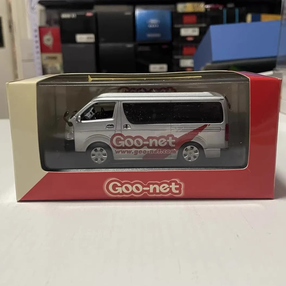 [Kyosho] 1:43 Toyota 2004 Hiace H200 Silver Model Car Die-Cast