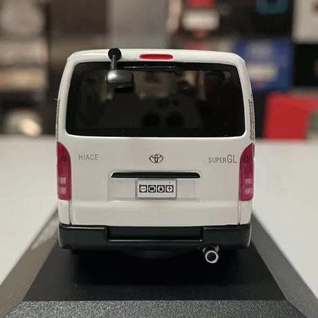 [Kyosho] 1:43 Toyota 2004 Hiace H200 White Model Car Die-Cast
