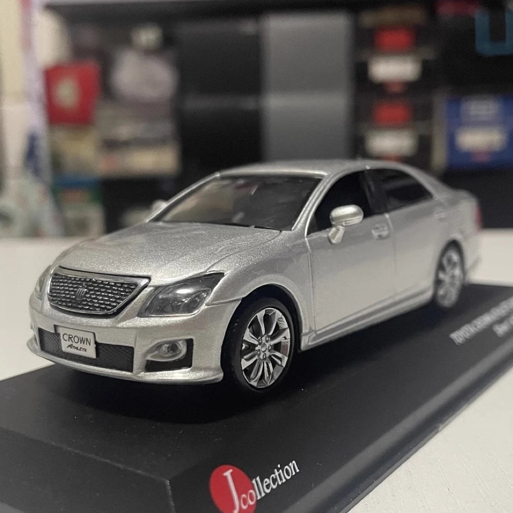 [Kyosho] 1:43 Toyota 2008 Crown Athlete S200 Silver Model Car Die-Cast