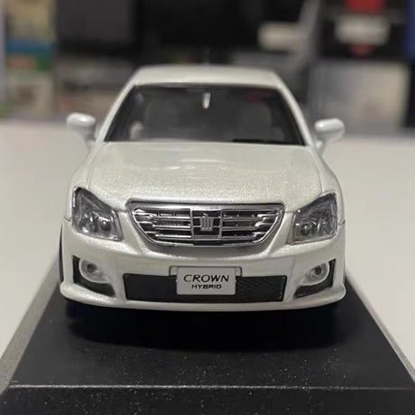 [Kyosho] 1:43 Toyota 2009 Crown Hybrid S200 White Model Car Die-Cast