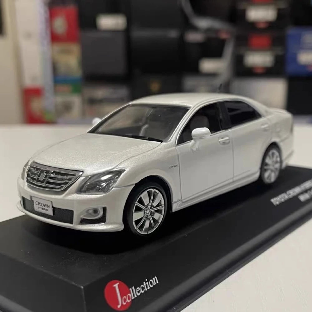 [Kyosho] 1:43 Toyota 2009 Crown Hybrid S200 White Model Car Die-Cast