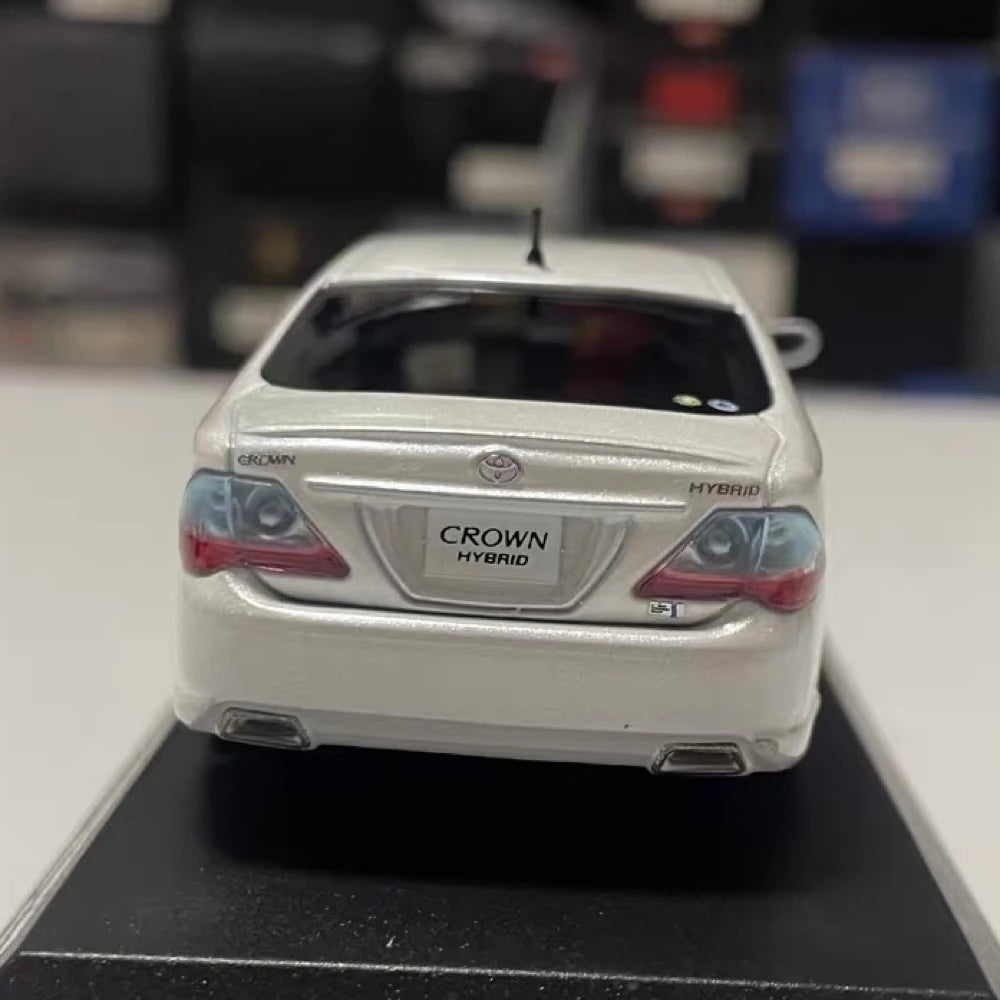 [Kyosho] 1:43 Toyota 2009 Crown Hybrid S200 White Model Car Die-Cast