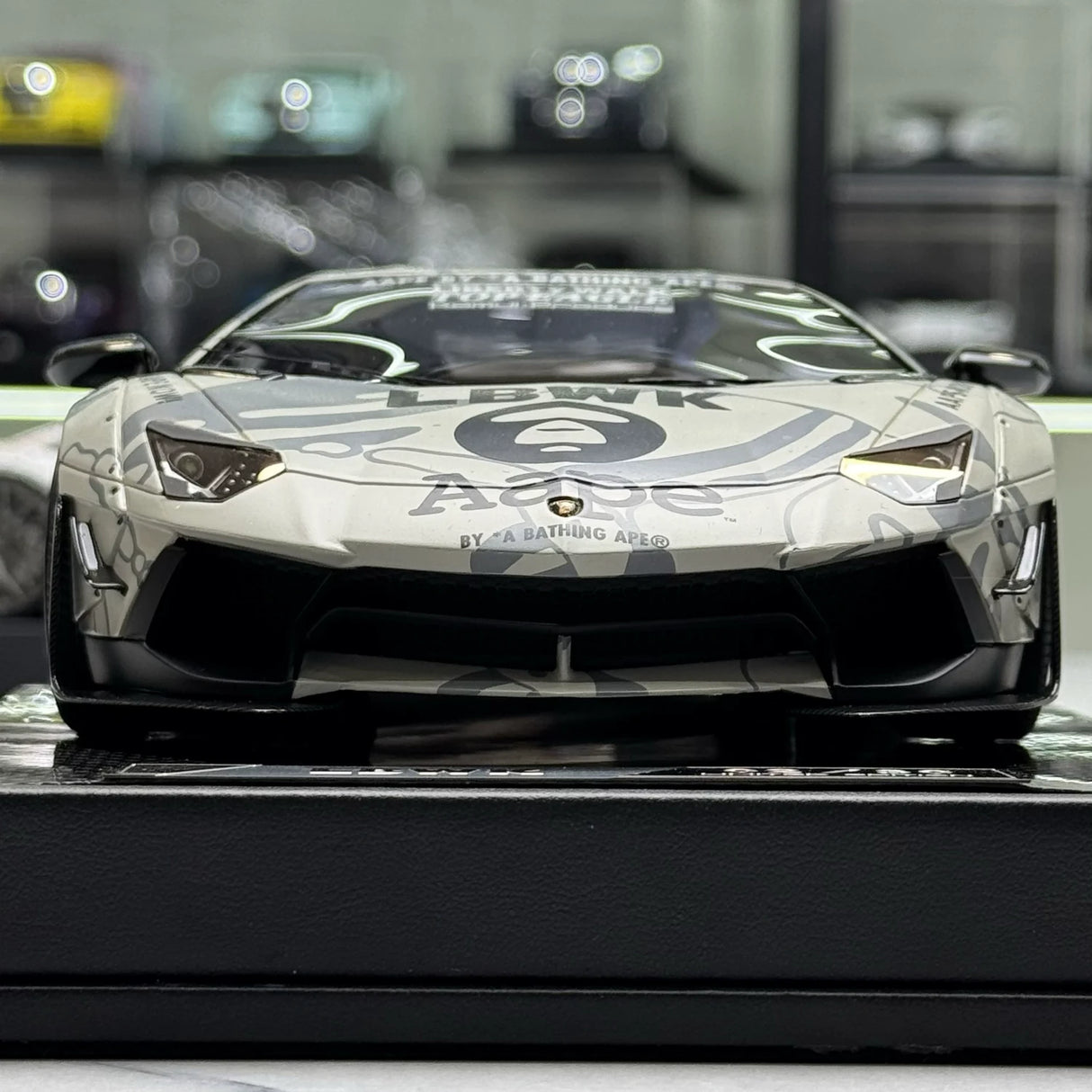 LBWK Lamborghini 2011 Aventador LB-Works AAPE Livery 1:18 – Collectible Resin Model Resin