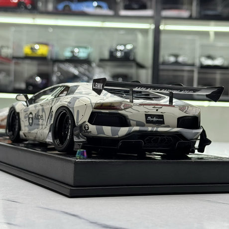 LBWK Lamborghini 2011 Aventador LB-Works AAPE Livery 1:18 – keräilyhartsimallihartsi