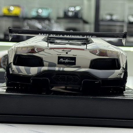 LBWK Lamborghini 2011 Aventador LB-Works AAPE Livery 1:18 – keräilyhartsimallihartsi